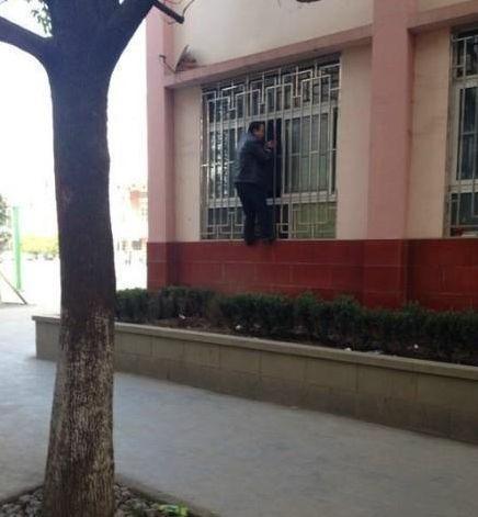 “听说楼下的小吃店非常火爆,来了一次才知道原因!”哈哈哈 “听说楼下的小吃店非常火爆,来了一次才知道原因!”哈哈哈