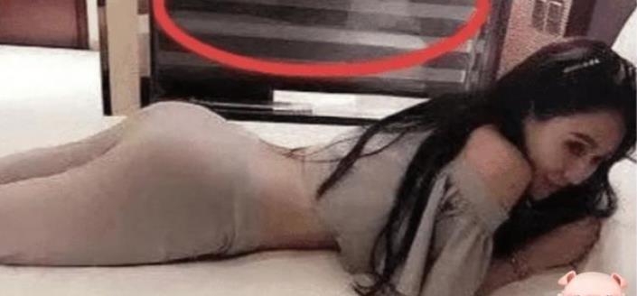 “妹子这是刚和男朋友战斗完吧,这也太明显了”,哈哈哈哈尴尬了 “妹子这是刚和男朋友战斗完吧,这也太明显了”,哈哈哈哈尴尬了