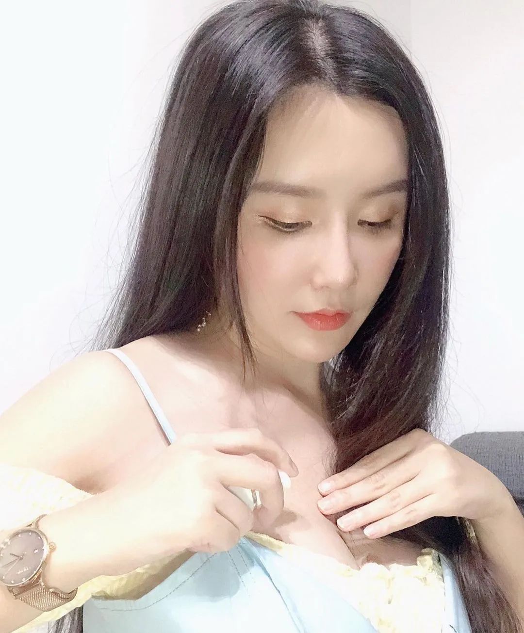 回村不提城中事 回村不提城中事