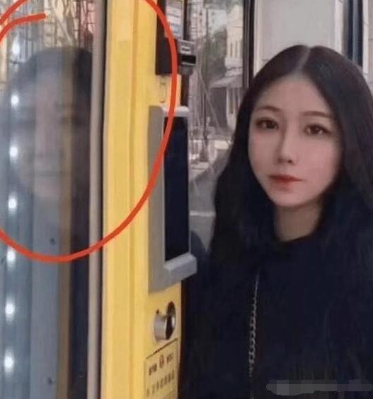 “给你500万,但你在一年之内必须完成下面一个任务,你会怎么选?”哈哈哈哈 “给你500万,但你在一年之内必须完成下面一个任务,你会怎么选?”哈哈哈哈