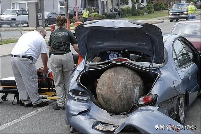 笑死了，偷喝了一口爷爷泡的酒，感觉晕晕的？哈哈哈，可以抬走了