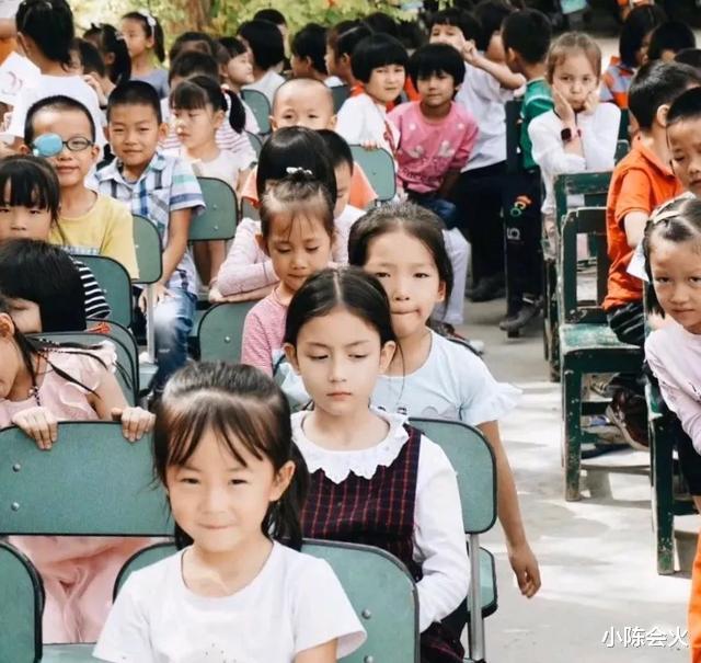 女朋友为了瘦腿买了个按摩仪,我给她试了一下,她好像很抗拒,啊哈哈哈 女朋友为了瘦腿买了个按摩仪,我给她试了一下,她好像很抗拒,啊哈哈哈