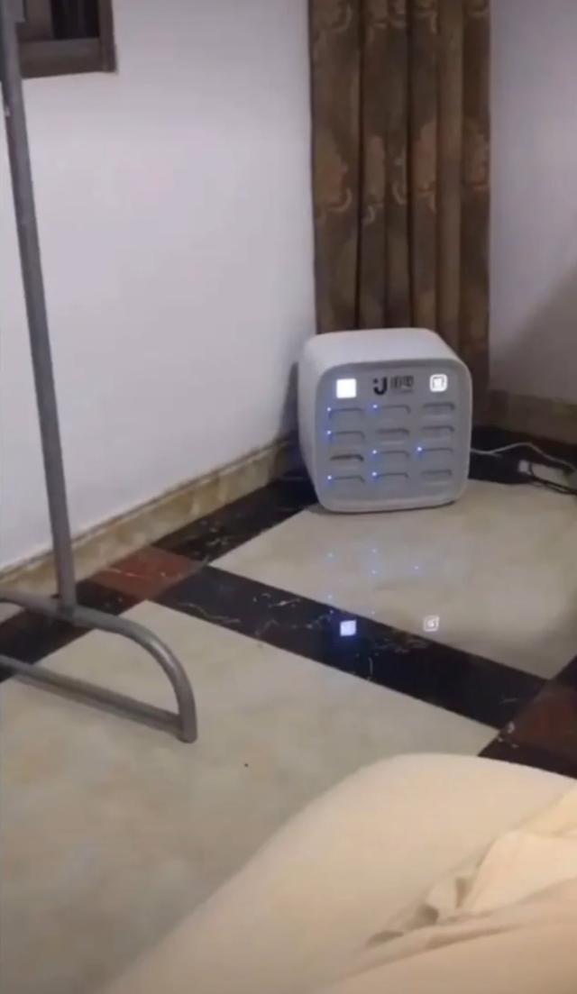 来自文科生最后的倔强,物理的大门永远为我关上…… 来自文科生最后的倔强,物理的大门永远为我关上……
