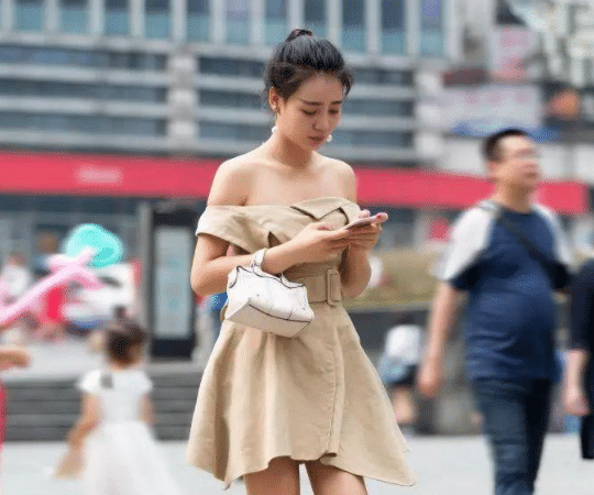“穿成这样去健身房,能拿下私教帅哥吗?”哈哈哈网友都酸了 “穿成这样去健身房,能拿下私教帅哥吗?”哈哈哈网友都酸了