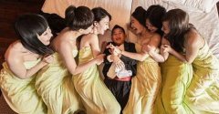 一个男人和6个美女，实在是太爽了！