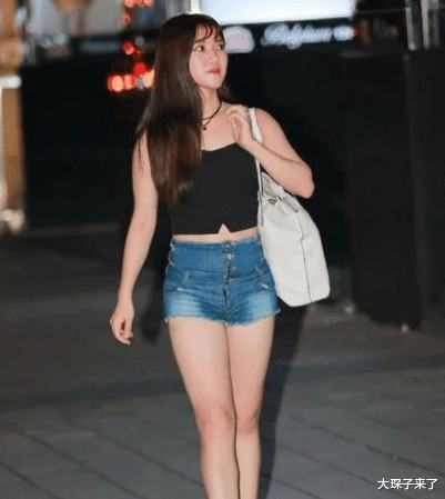 “如果乔杉在洗脚城被抓了，会像海波一样退出演艺圈吗？”哈哈哈