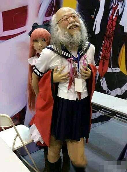 放开这老头,冲我来! 放开这老头,冲我来!