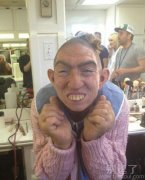 一个喜庆的老爷爷。 一个喜庆的老爷爷。