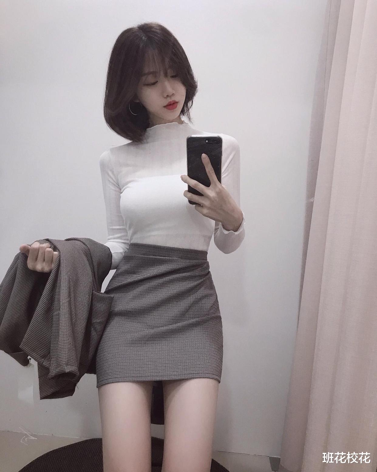 “你们会介意自己的女友是给别人洗脚丫的吗?” “你们会介意自己的女友是给别人洗脚丫的吗?”
