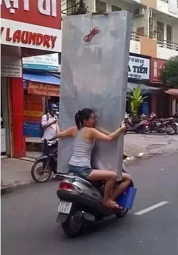 发几张不正经的照片给你看看,专治不开心~ 发几张不正经的照片给你看看,专治不开心~