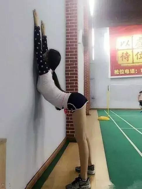 大胸图片 小蛮腰不是问题 大胸图片 小蛮腰不是问题