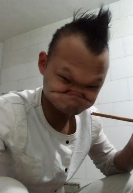 女神说她做丝袜生意,还发来了自拍,是真的吗?业务量挺大啊!哈哈哈 女神说她做丝袜生意,还发来了自拍,是真的吗?业务量挺大啊!哈哈哈