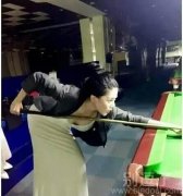 女神的姿势挺标准的
