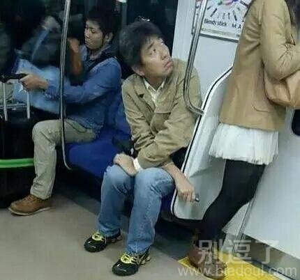 骚年,一看就是第一次 骚年,一看就是第一次