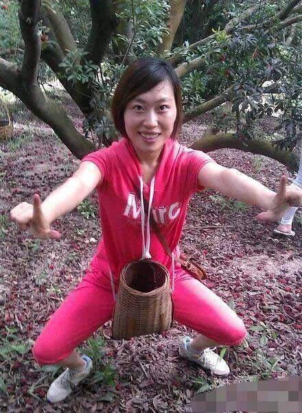 妹子这是练什么功夫么