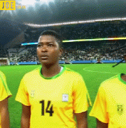 中间那位是什么发型 中间那位是什么发型