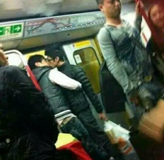 公交秀 恩爱奇葩 公交秀 恩爱奇葩