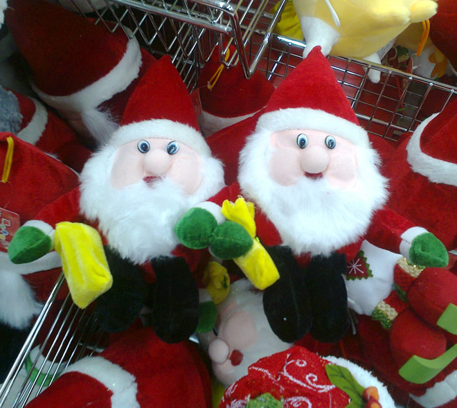 圣诞节到了,圣诞老人都在忙些啥呢？