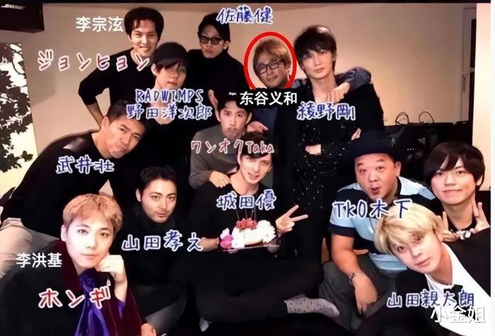 他的裸照一爆,又拉低了娱乐圈的下限 他的裸照一爆,又拉低了娱乐圈的下限