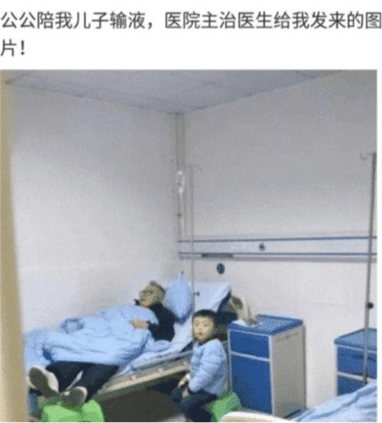 “为什么女生可以这样蹲,男的却不行?”哈哈哈哈哈天生的被动技能 “为什么女生可以这样蹲,男的却不行?”哈哈哈哈哈天生的被动技能