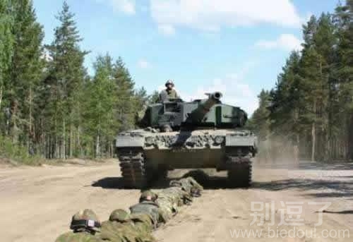 大呼，请你一定要走直线啊