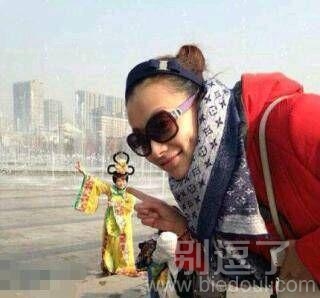 大妈你从哪里穿越来的 大妈你从哪里穿越来的