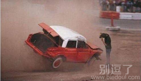 这是用生命在抢拍啊