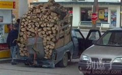 一辆尽力的车。。 一辆尽力的车。。