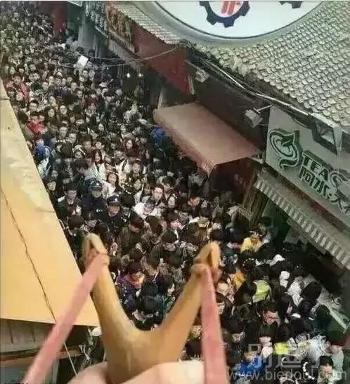 骚年，我已经瞄准了你