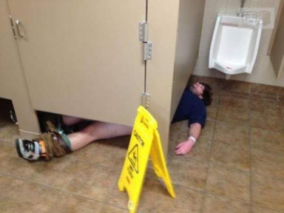 昨晚喝多了进错房间了! 昨晚喝多了进错房间了!