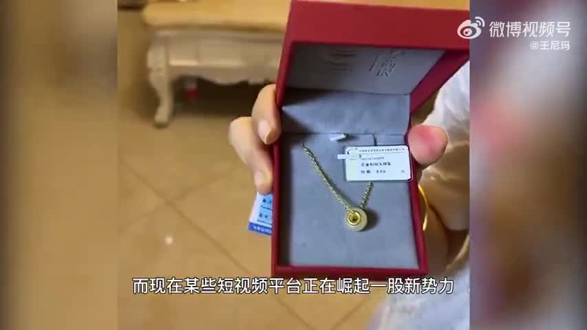 轻松一刻：建议给年轻人免费发房，专家终于说人话了