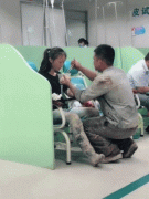 妹子你这样做真的好吗，好怕车里面会有人啊，都替你尴尬~