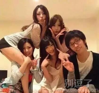 这样的骚年，都可以约到妹纸！