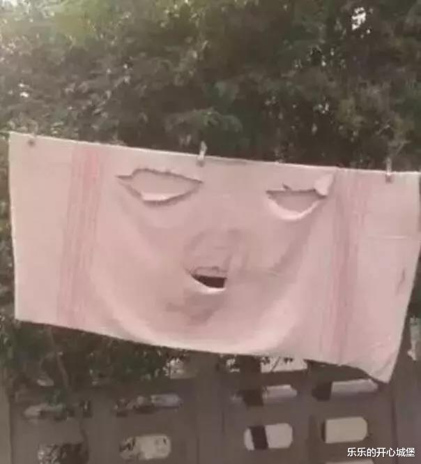 “在爷爷仓库里发现的,这最少也是个营长吧?”网友:最低师长!哈哈哈~ “在爷爷仓库里发现的,这最少也是个营长吧?”网友:最低师长!哈哈哈~