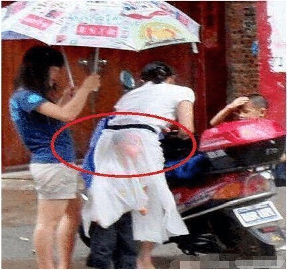 姐姐,觉得你穿的裙子有问题?渐渐明白这是不对的……哈哈哈哈哈哈哈 姐姐,觉得你穿的裙子有问题?渐渐明白这是不对的……哈哈哈哈哈哈哈