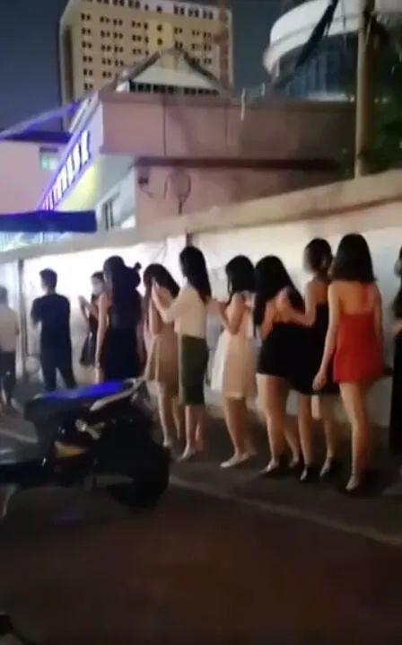 轻松一刻:几张图,就能勾勒出一个复杂的故事 轻松一刻:几张图,就能勾勒出一个复杂的故事