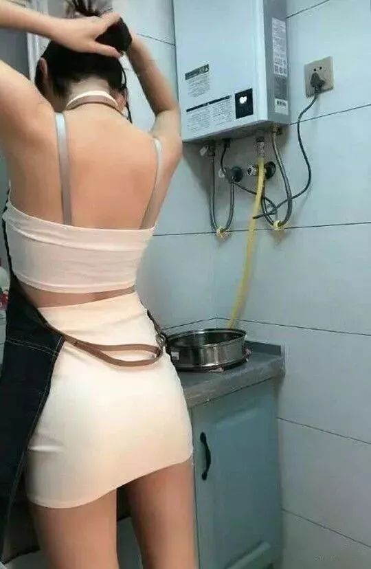夫妻做动作声音太大,扰民了! 夫妻做动作声音太大,扰民了!