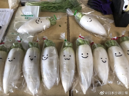红丝带情趣内衣,这跟不穿有什么区别? 红丝带情趣内衣,这跟不穿有什么区别?