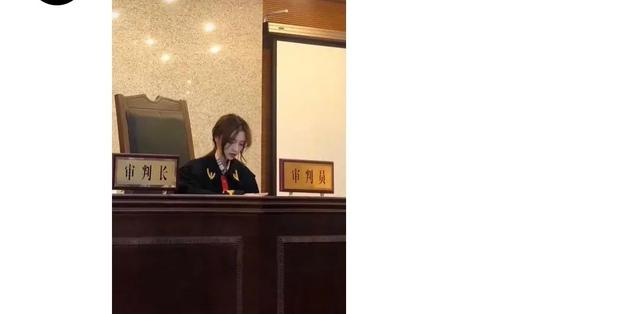 爆笑神评论:有人拍到 伍佰在给正在熟睡的王祖贤扇扇子 震惊娱乐圈 爆笑神评论:有人拍到 伍佰在给正在熟睡的王祖贤扇扇子 震惊娱乐圈