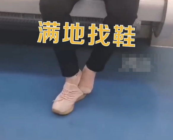 轻松一刻:开车不穿裤子?你玩很大啊! 轻松一刻:开车不穿裤子?你玩很大啊!