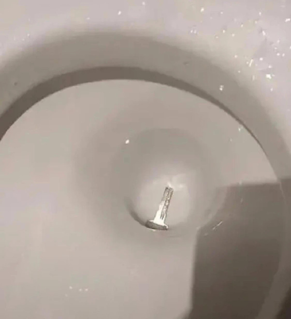 轻松一刻:结婚仨月夫妻不同房,老公:你孩子哪来的？