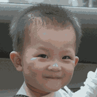 一个表情丰富的小孩儿 一个表情丰富的小孩儿