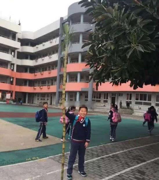 每日一笑:你配吗?你算什么东西? 每日一笑:你配吗?你算什么东西?