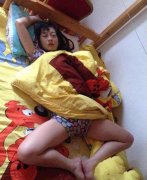 美女这睡姿，没谁了？