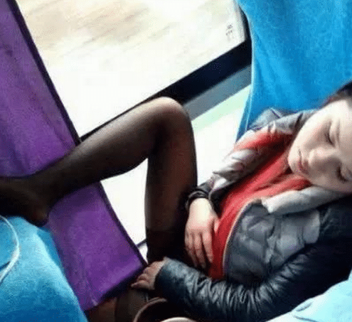 “女上司喝了一杯纯净水就醉了,我要如何照顾她?”哇哈哈,好尴尬。 “女上司喝了一杯纯净水就醉了,我要如何照顾她?”哇哈哈,好尴尬。