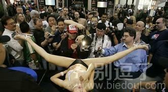 妹子狠给力 妹子狠给力