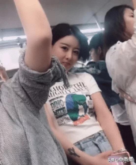 马赛克的确不可以随意打,特别是对女孩哈哈哈哈长相果然是硬伤 马赛克的确不可以随意打,特别是对女孩哈哈哈哈长相果然是硬伤