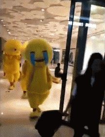 “女生:我睡衣这么好看,为什么男生不撩我?”网友回复扎心了!哈哈哈哈 “女生:我睡衣这么好看,为什么男生不撩我?”网友回复扎心了!哈哈哈哈