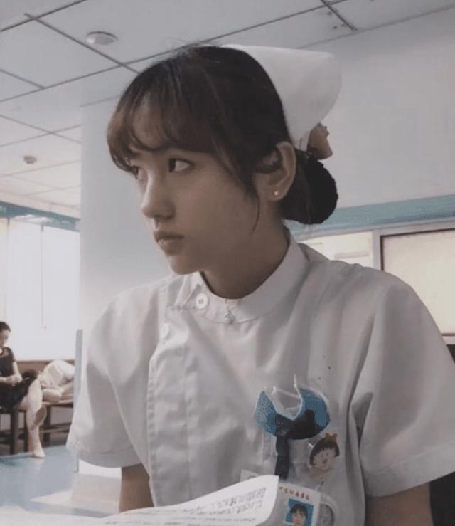 当网友晒出自己的美女护士女友,沙雕网友的神评来了! 当网友晒出自己的美女护士女友,沙雕网友的神评来了!
