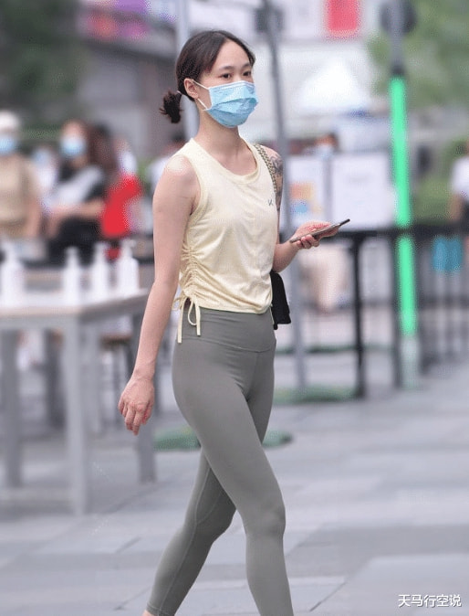 “这是华为1996年的招聘广告,大家自己感受下!”哈哈哈哈人才啊 “这是华为1996年的招聘广告,大家自己感受下!”哈哈哈哈人才啊